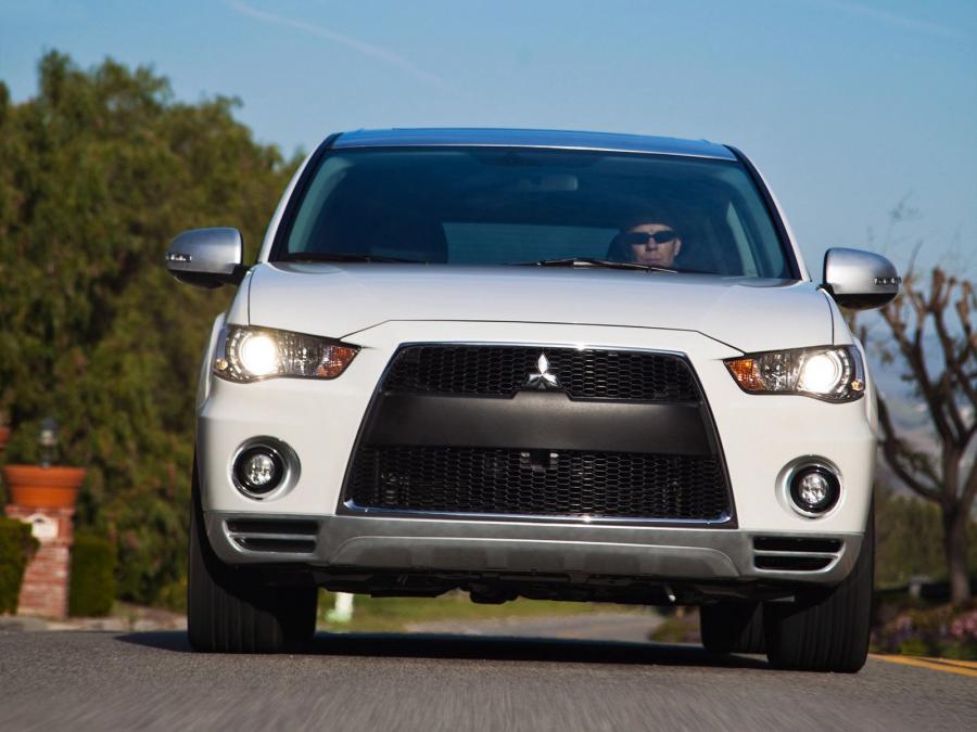  Mitsubishi Outlander GT 2010 года  (фото 23 из 91)